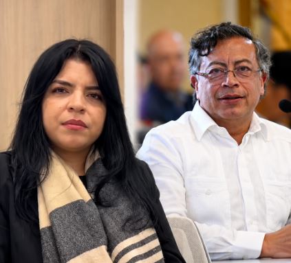 Petro niega denuncia de mujer por contratos y favores sexuales