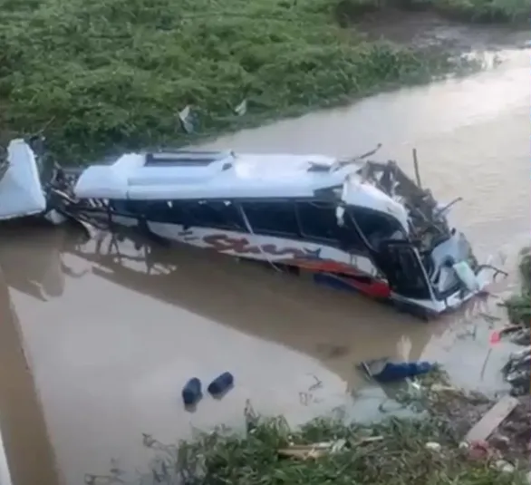 Suben a cuatro los muertos en accidente de Kbeto Zuleta