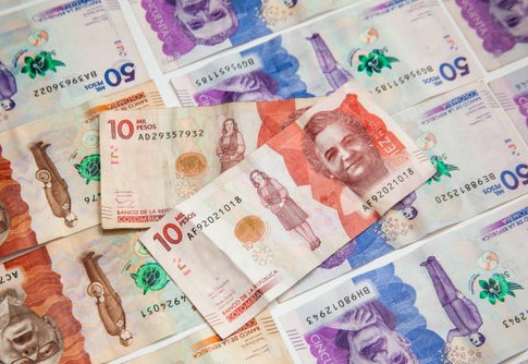 Salario mínimo podría aumentar un 12% en 2023
