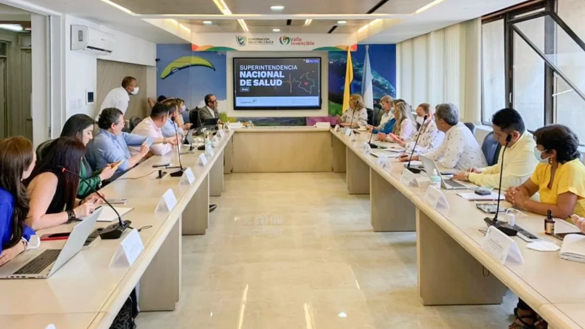 Enérgico llamado a las EPS para que paguen deuda a la red pública hospitalaria del Valle