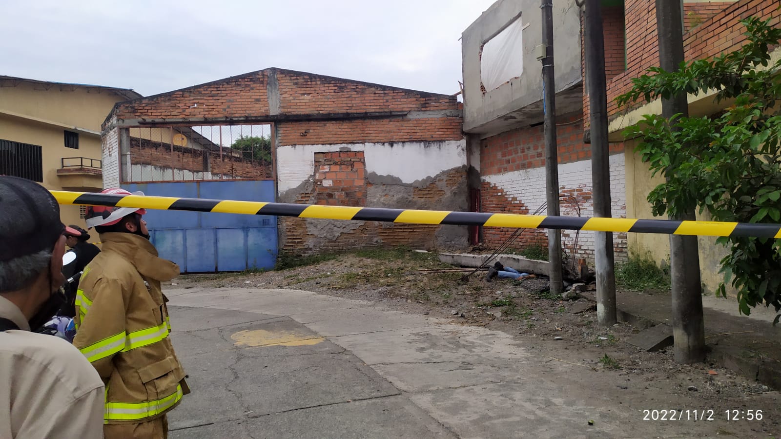 Persona muere en Cartago. Columna de cemento lo aplastó