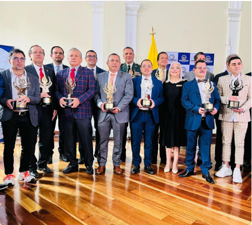 Alcalde de Cartago recibió el galardón “Orgullo Colombia 2022”.