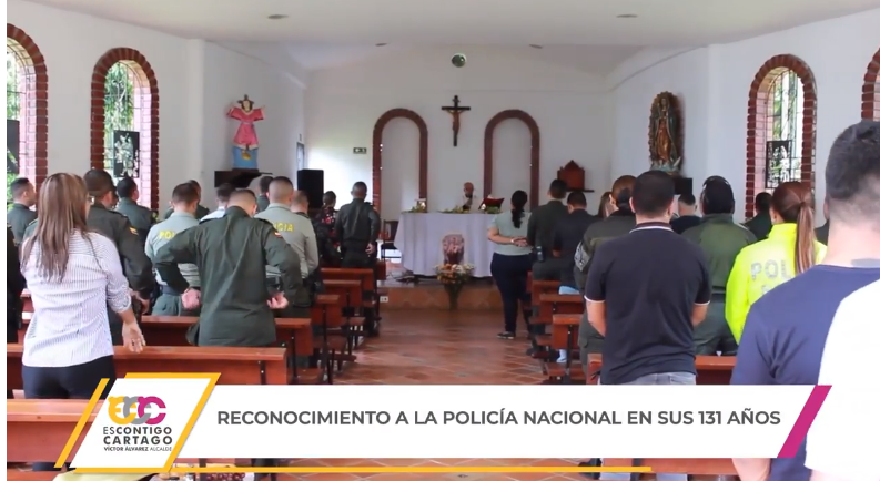 Reconocimiento a la policía en sus 131 años.