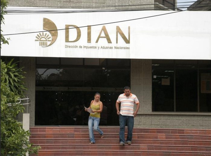 DIAN anuncia acciones de cobro al sector comercio.