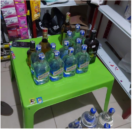 Incautan licor de contrabando en Ulloa.