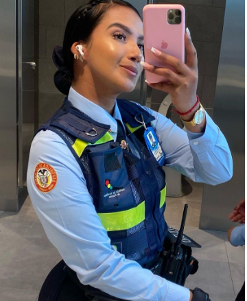 Agente de Tránsito de Pereira es la sensación de las redes.