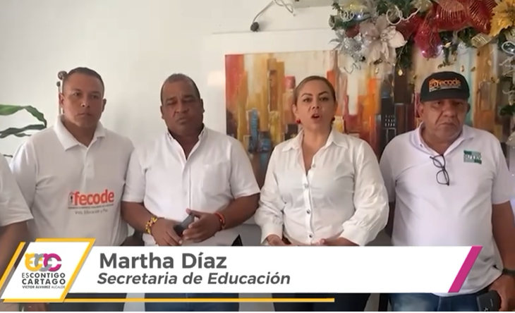 Diálogo con sindicato de maestros.