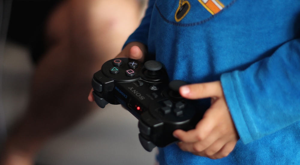 Niño de 10 años mató a su amigo por ganarle en un videojuego