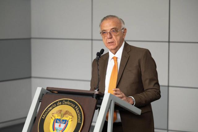 Ministro de Defensa habría hecho parte de estructura criminal Odebrecht.