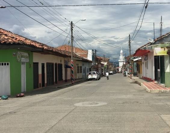 Una pequeña niña y  un joven de 17 años muertos en balacera en La Unión