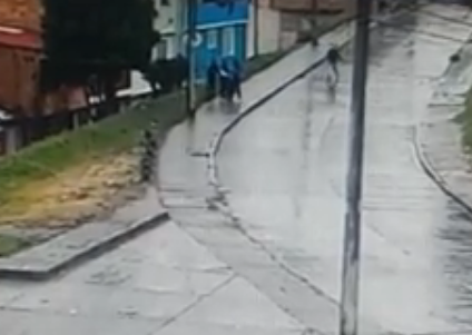 Niño apuñalado por ladrones en Bogotá tras robo de taladro