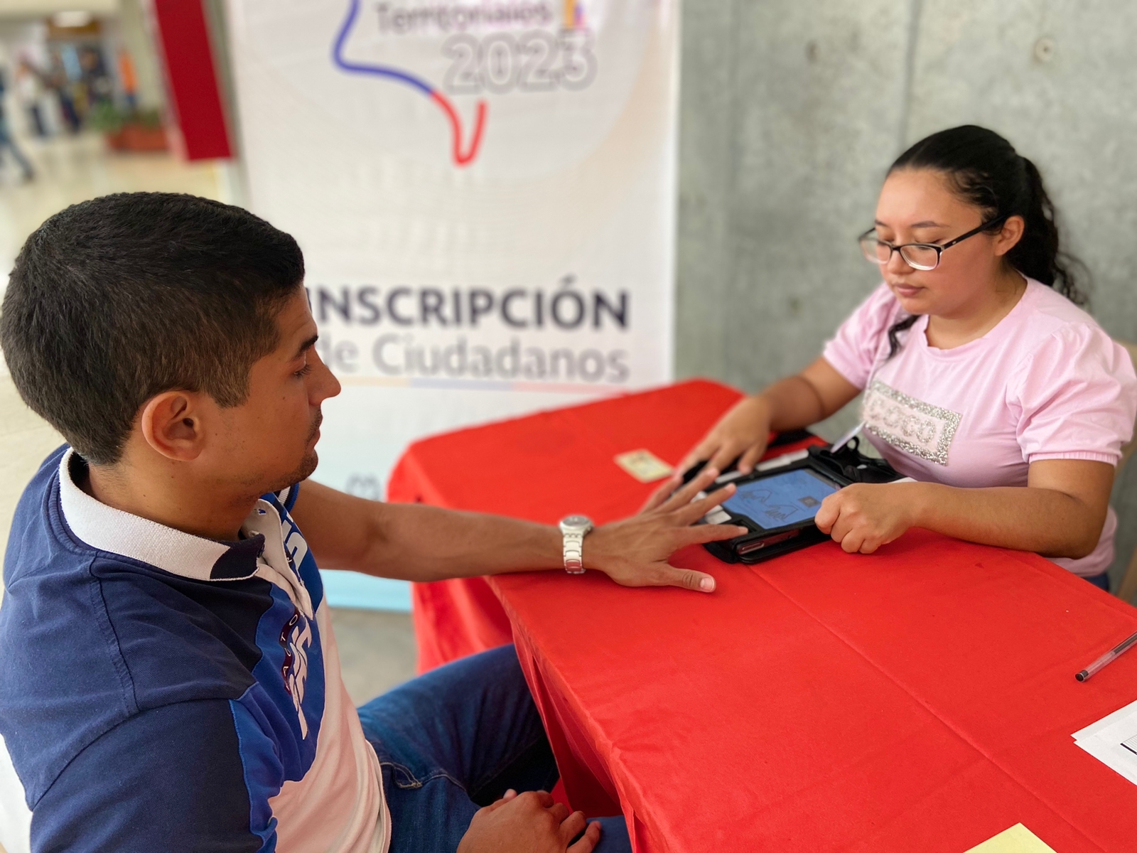 18 puntos móviles de inscripción de ciudadanos para votar en el Valle del Cauca.