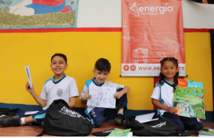 Energía de Pereira entrega Kits escolares en Pereira y Cartago.