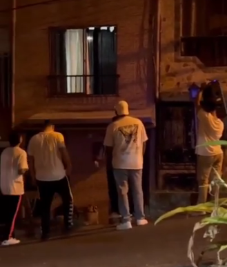 Video: llevó serenata y lo recibieron con balde de agua