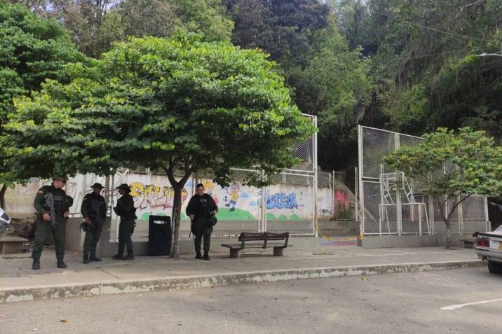 Dos menores se citaron para pelear por un amor y una de ellas falleció.