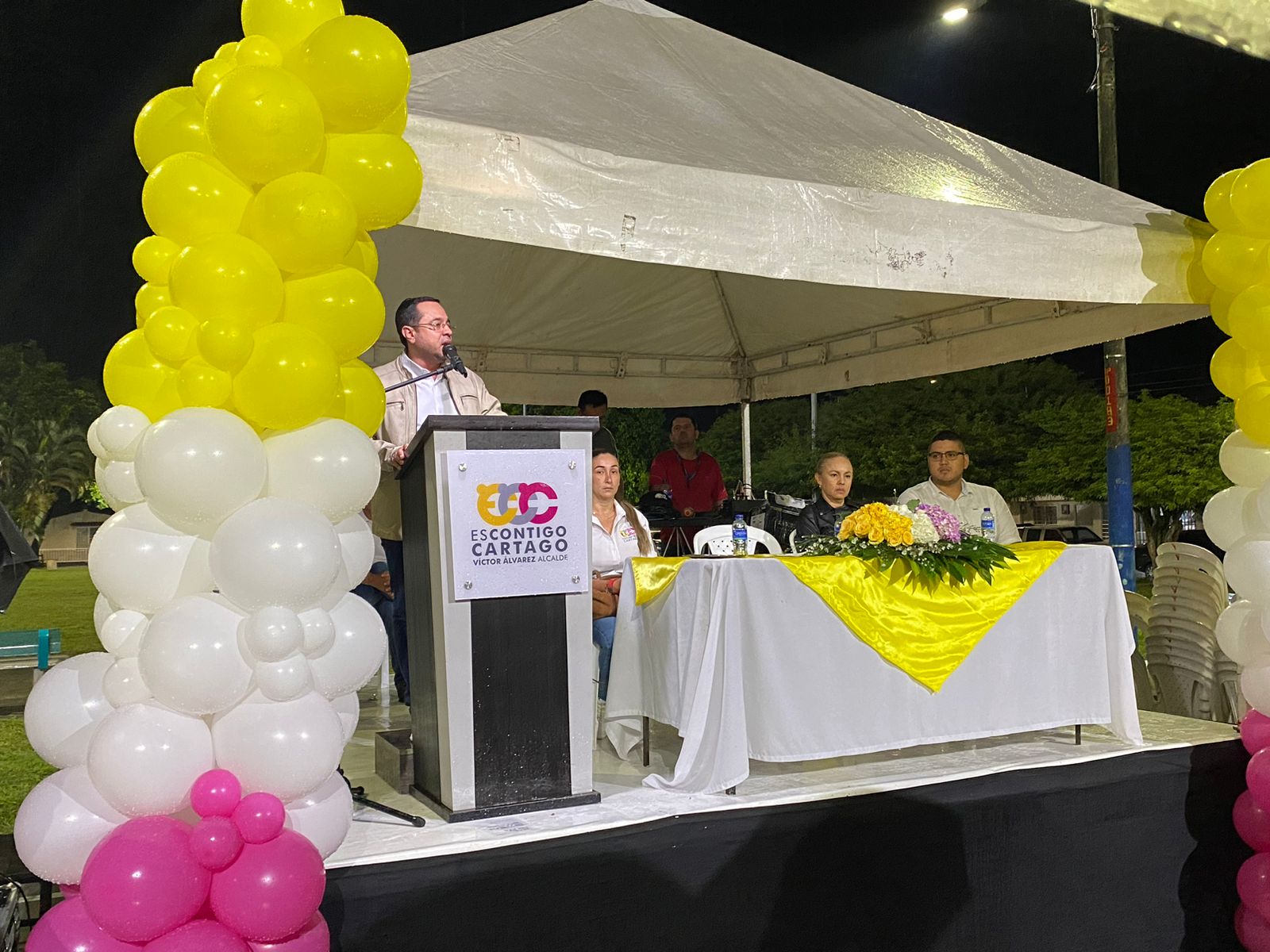 Alcalde de Cartago inaugura el renovado parque de Villa Elena