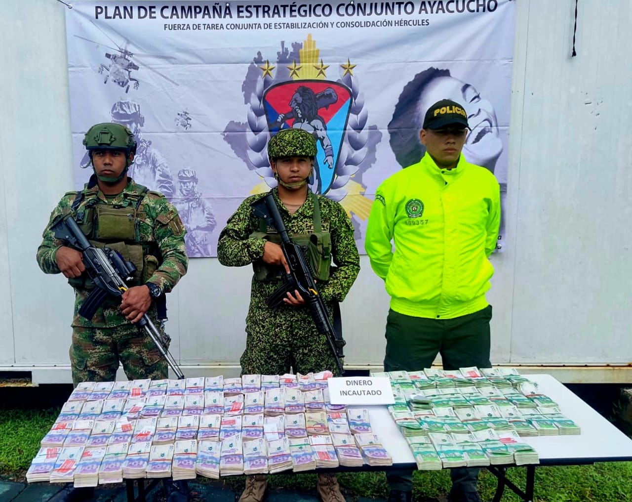 Fuerzas Militares interceptan embarcación y afectan a organizaciones narcotraficantes en el Pacífico Sur