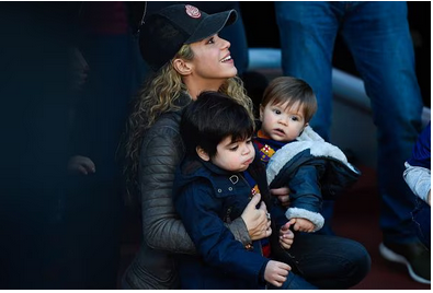 Shakira conmueve con su nueva canción 'Acróstico' dedicada a sus hijos.