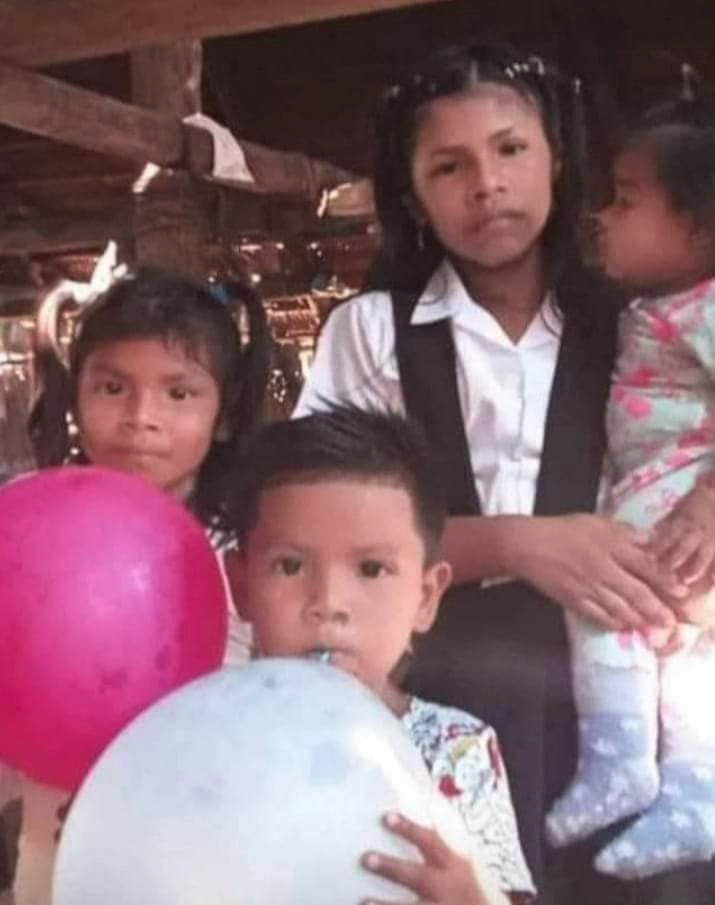 Lesly Mukutuy: La valiente líder que mantuvo con vida a sus hermanos en la selva.