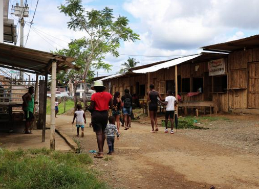 Crisis humanitaria en el Pacífico colombiano: comunidades atrapadas entre la violencia.