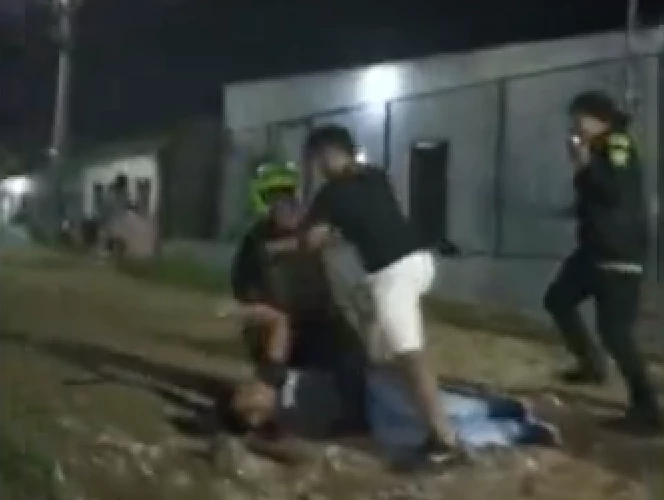 Policía y Ciudadano Heridos tras Violenta Riña en Pinar del Río, Barranquilla