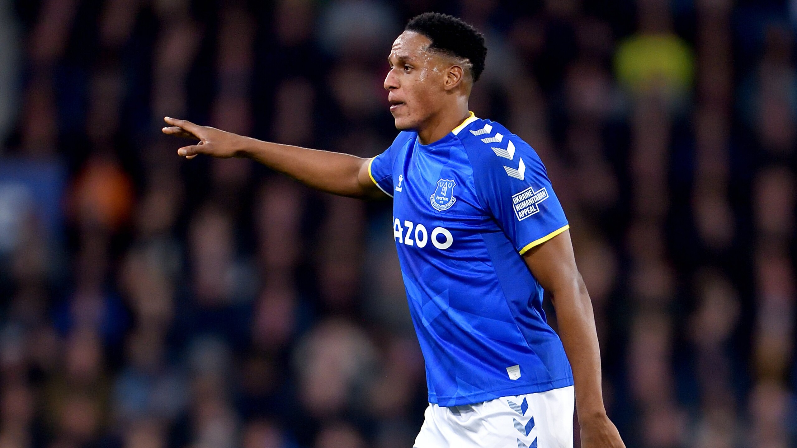 Yerry Mina en Negociaciones con el Cagliari: Cambio Inminente en el Fútbol Italiano