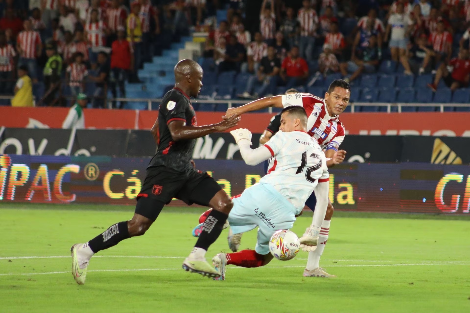 ¿Continuará Lucas González tras caída 4-3 ante Junior?