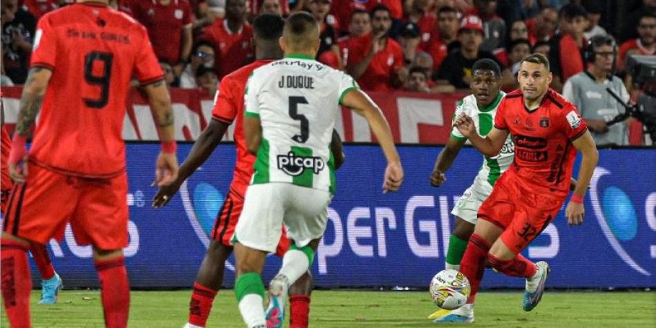 América de Cali busca remontada histórica frente al Atlético Nacional en el Atanasio Girardot