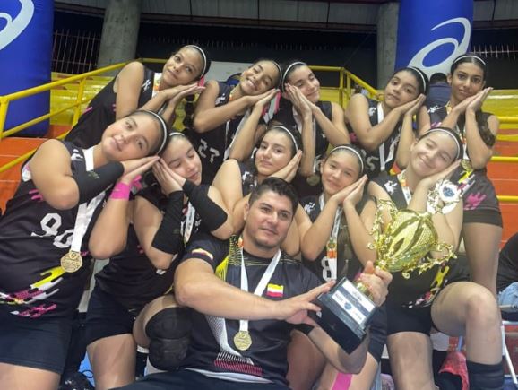 Club Fénix-G Mini Voley: Campeones Copa Golden La Libertad