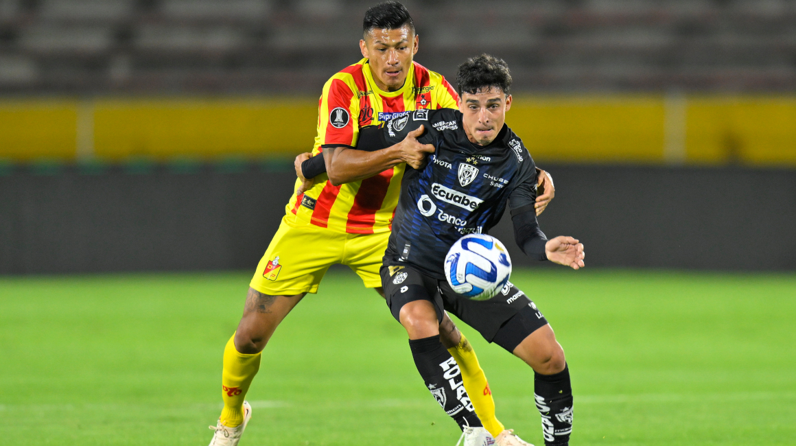 Deportivo Pereira hace historia en Copa Libertadores, pese al polémico choque con su técnico