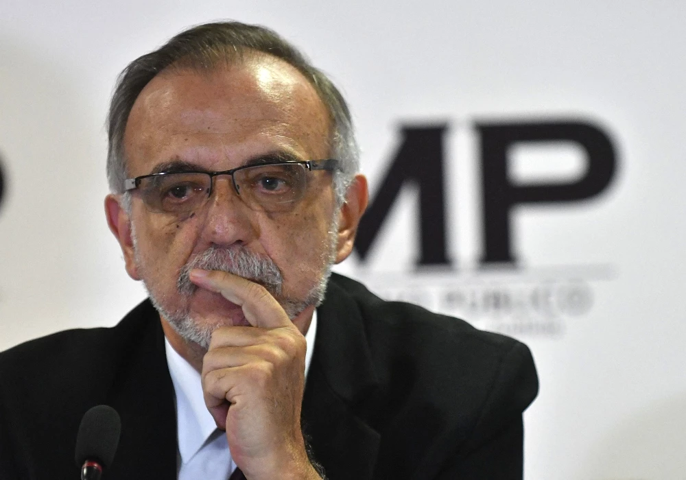 Planean atentar contra fiscal Francisco Barbosa: MinDefensa pide prudencia.