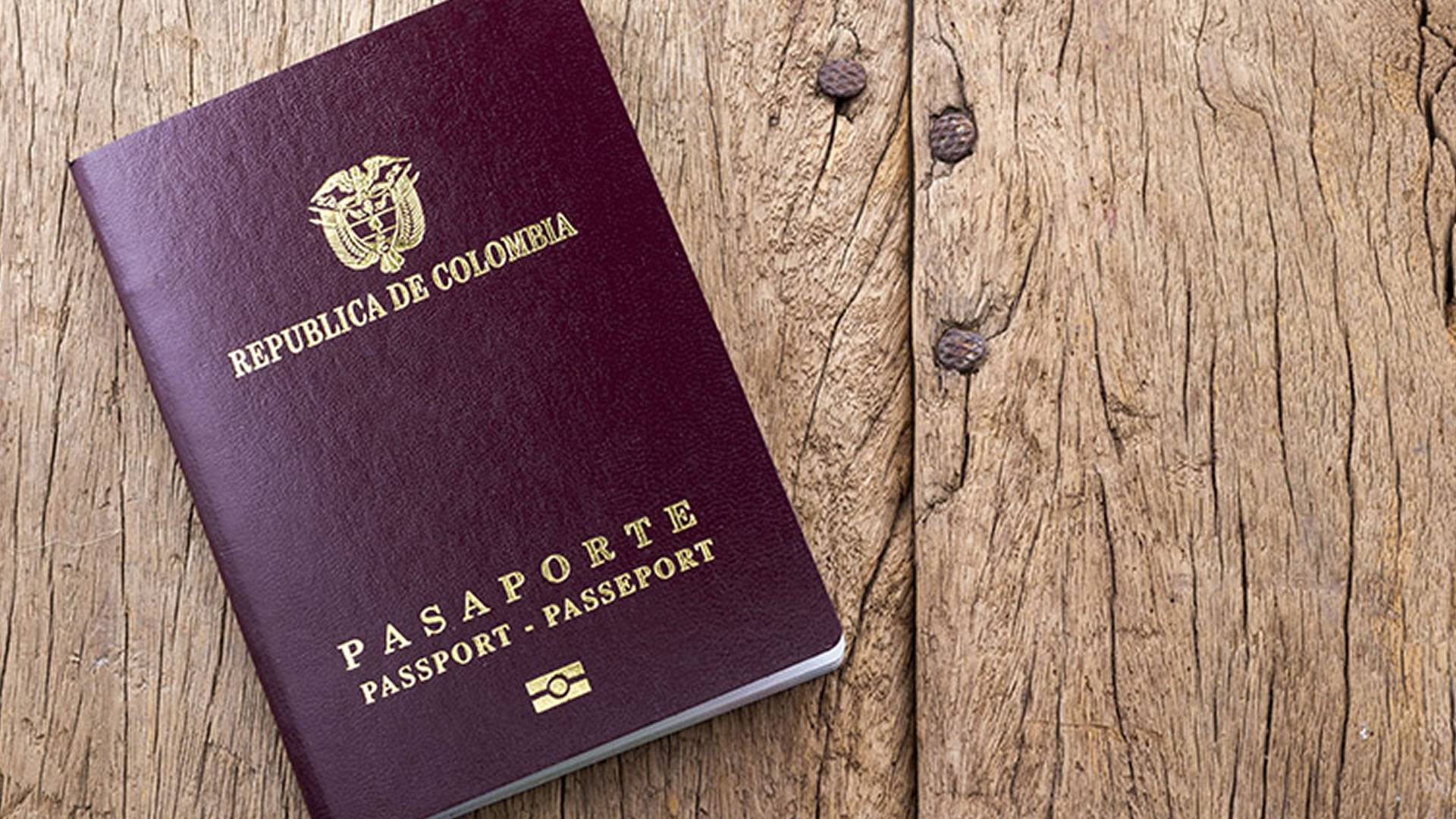 José Antonio Salazar Asegura la Transparencia en Proceso de Licitación de Pasaportes