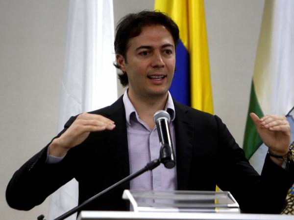Tensión en el Concejo de Medellín: Alcalde Quintero enfrenta a concejales opositores por caso Tigo-Une