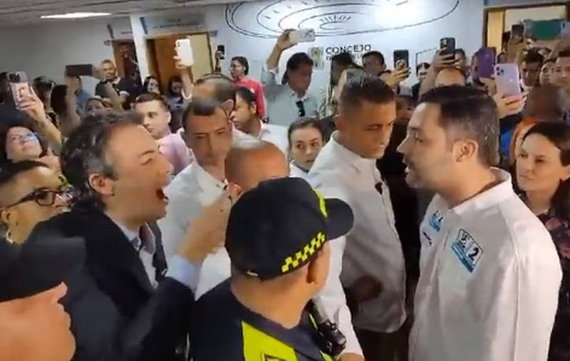 Investigación Disciplinaria a Daniel Quintero tras Confrontación Pública