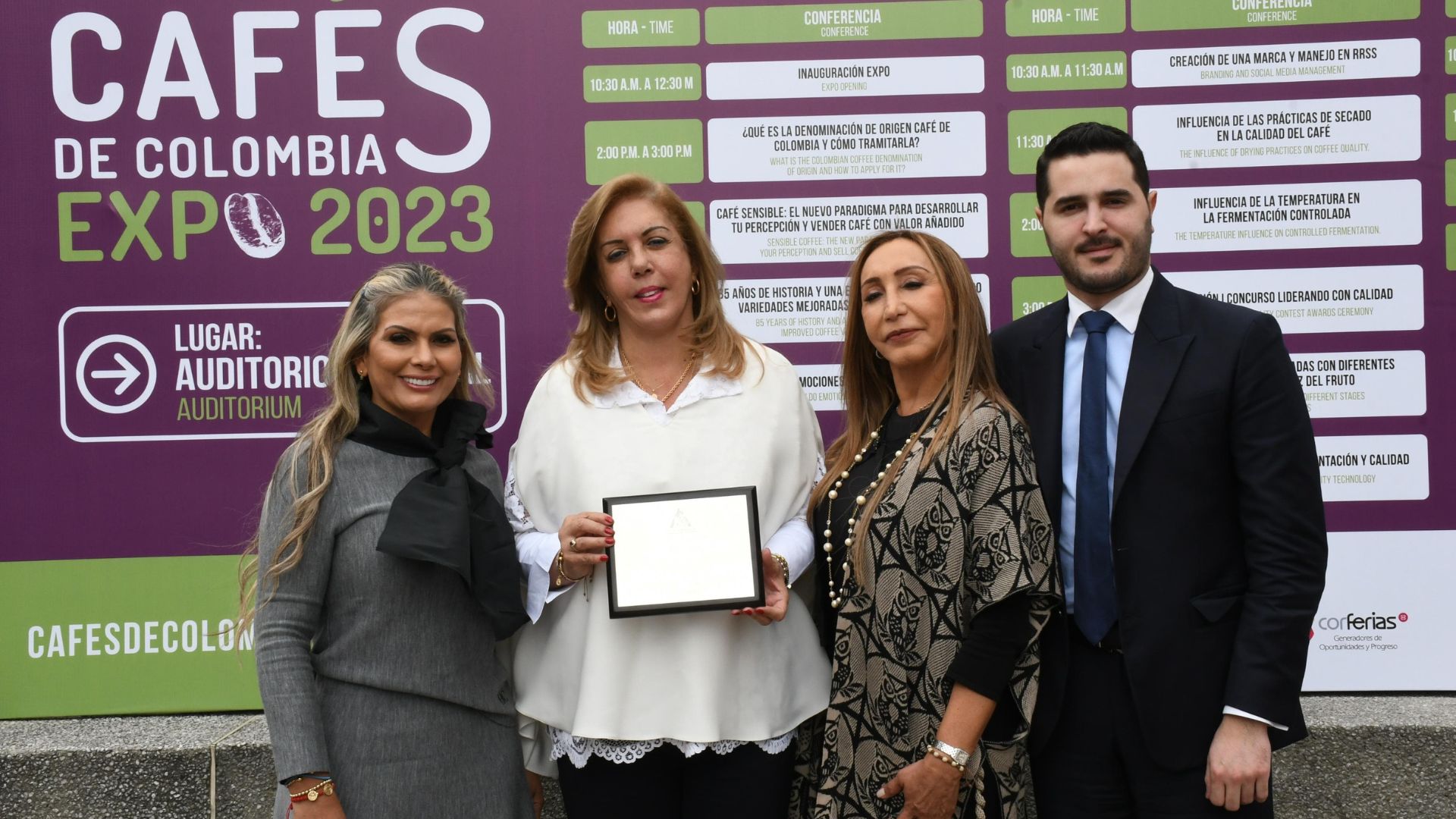 Clara Luz Roldán: Reconocimiento de la Federación de Cafeteros en Expo 2023