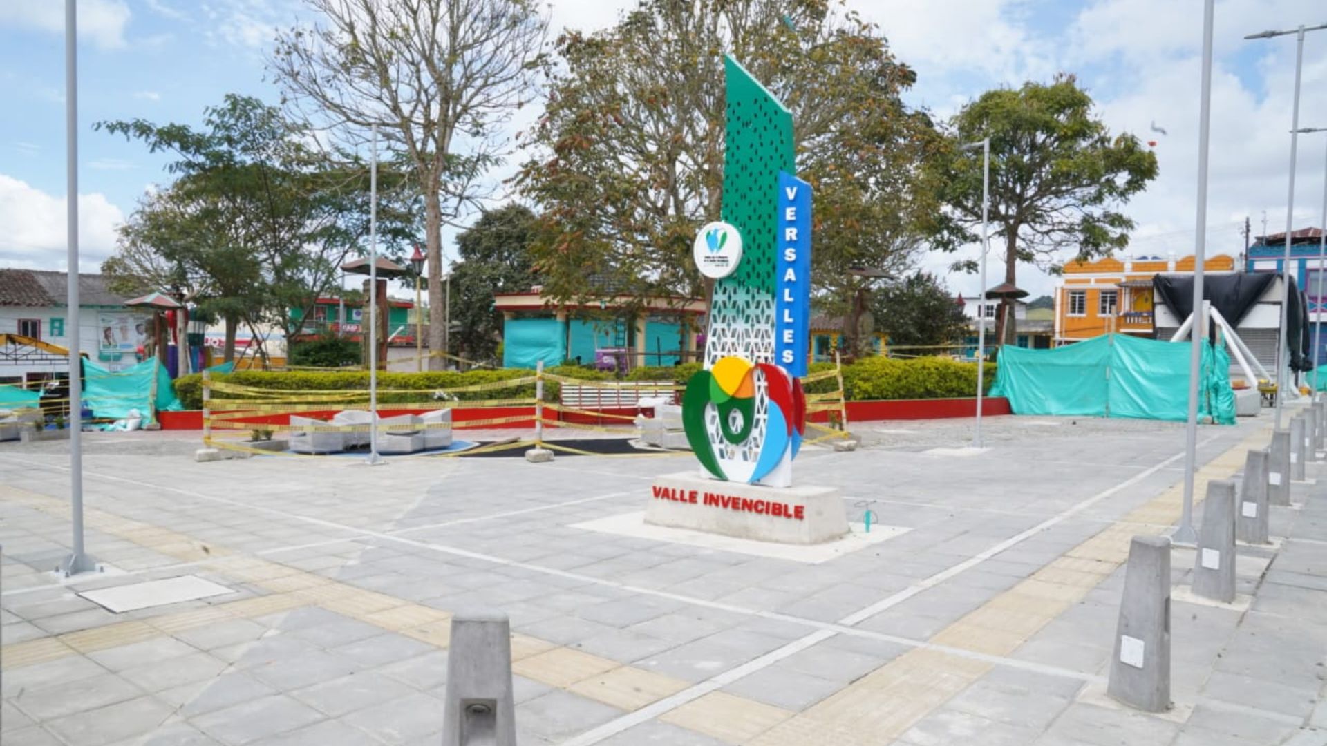 Renovación en Versalles: Resplandor del Parque 'Víctor Zárate'