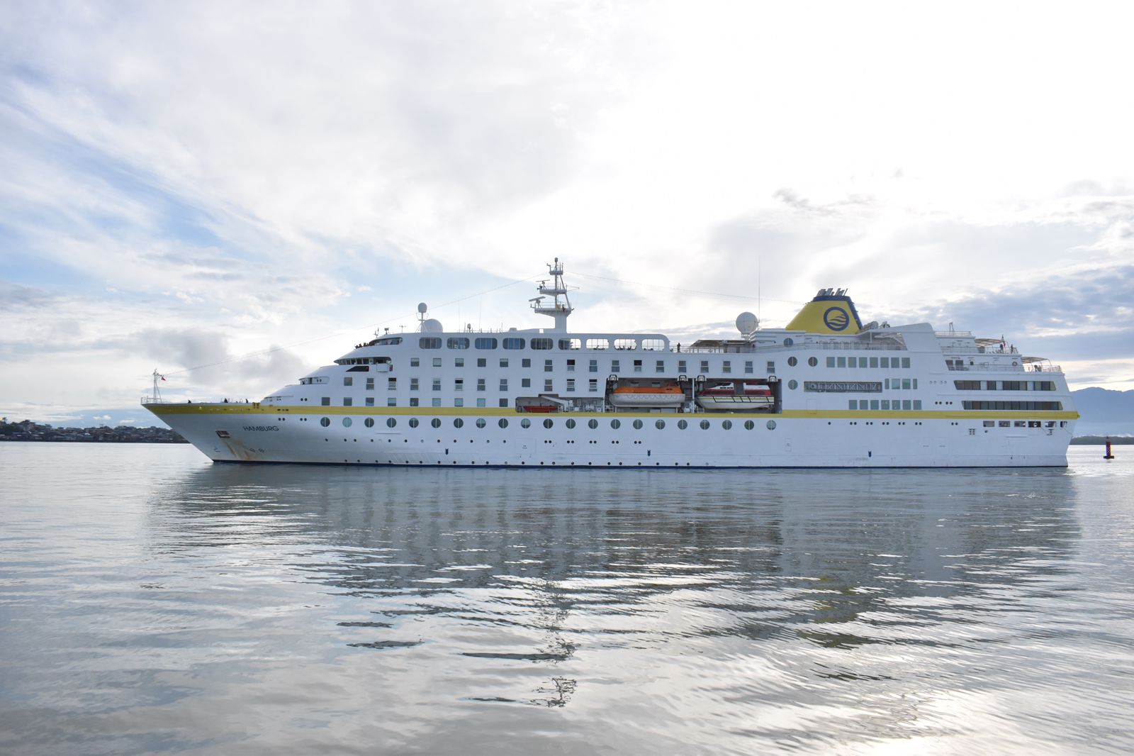 Crucero Internacional 'Hamburg' Realiza su Primer Arribo a Buenaventura en la Temporada 2023-2024
