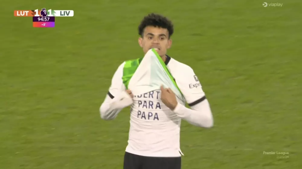 Luis Díaz, Héroe en Inglaterra