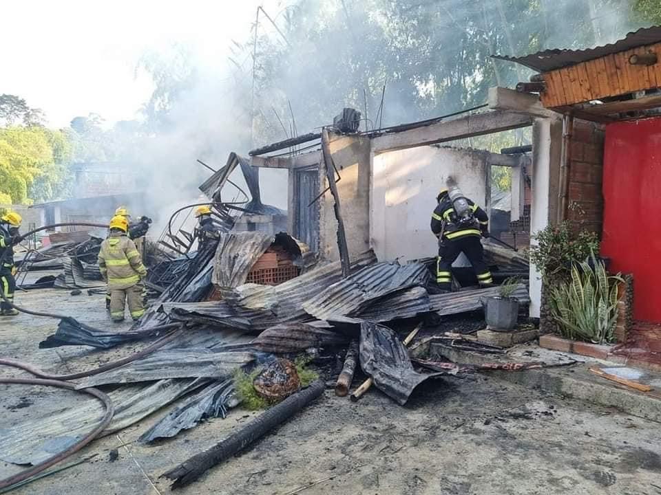 Incendio en Sector Pedregales de Pereira