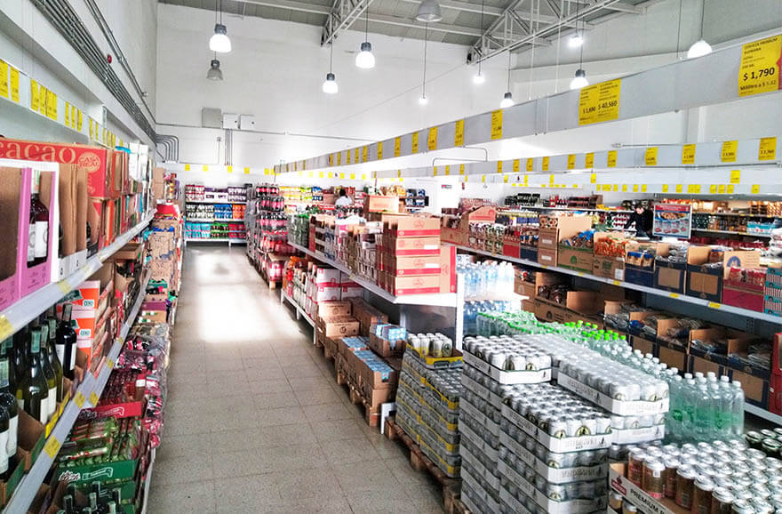 Colombianos prefieren tomar productos de atrás en D1, éxito y otros supermercados famosos; ¿una estrategia acertada?