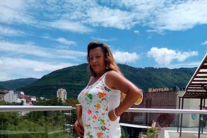 Un Hombre Apuñaló a su Ex esposa y se Tiró al Río