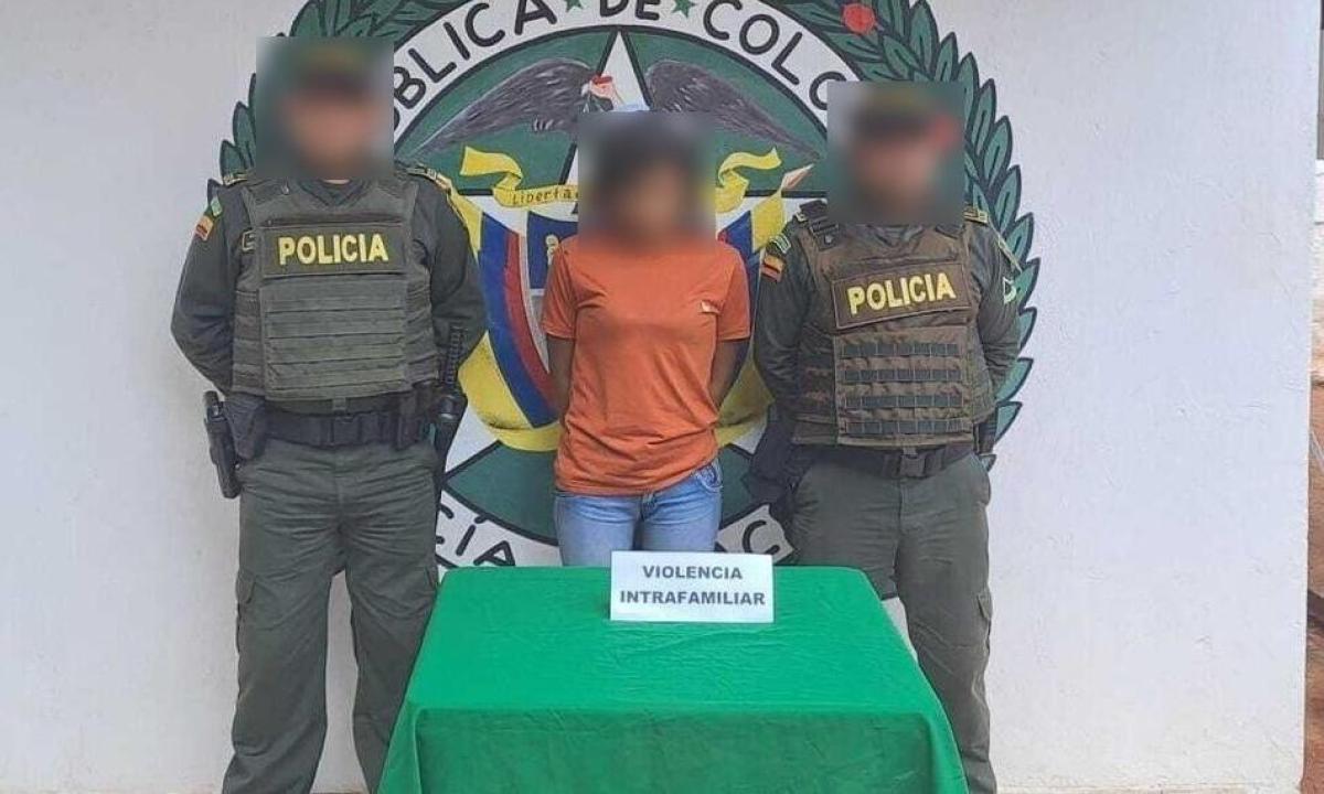 Capturada por maltratar y abusar a sus gemelas de 4 años