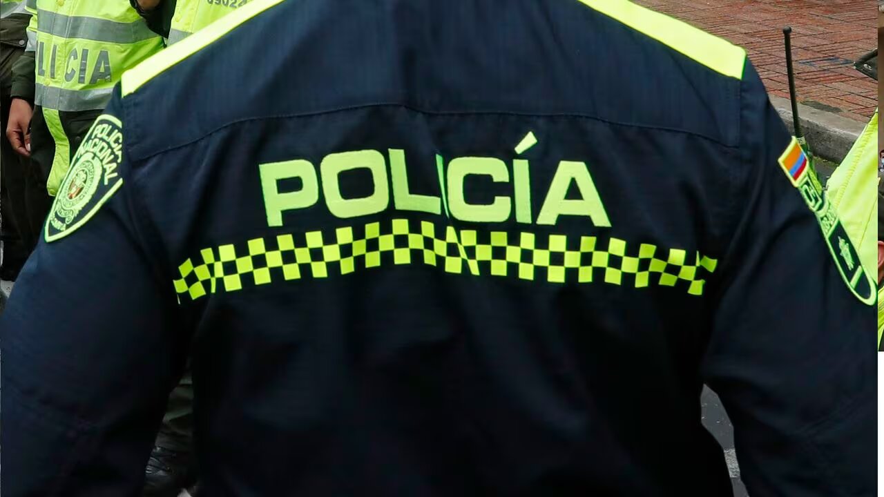 Ni la policía se salva de los ladrones en Bogotá