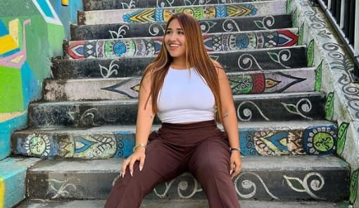 Influencer confesó entre risas haber abusado de su esposo