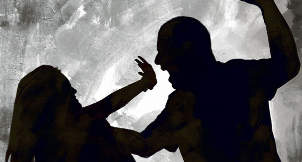 Mujer Sobrevive a Violento Ataque de su Pareja