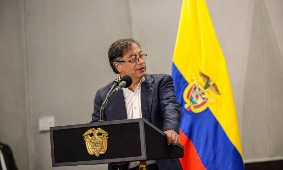 ¿Cuál es el cambio que pretende hacer Petro a las EPS?