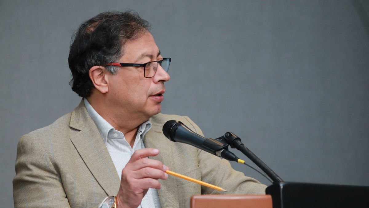 Presidente Petro denuncia plan de la fiscalía