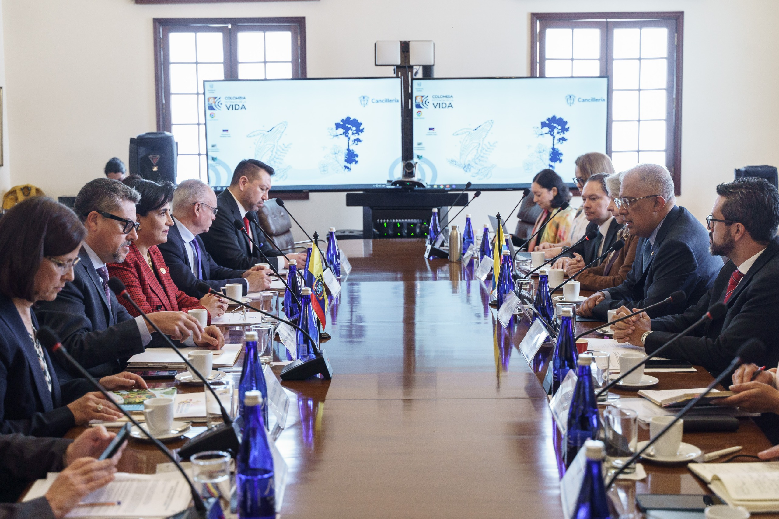 Ecuador empezará a devolver presos colombianos