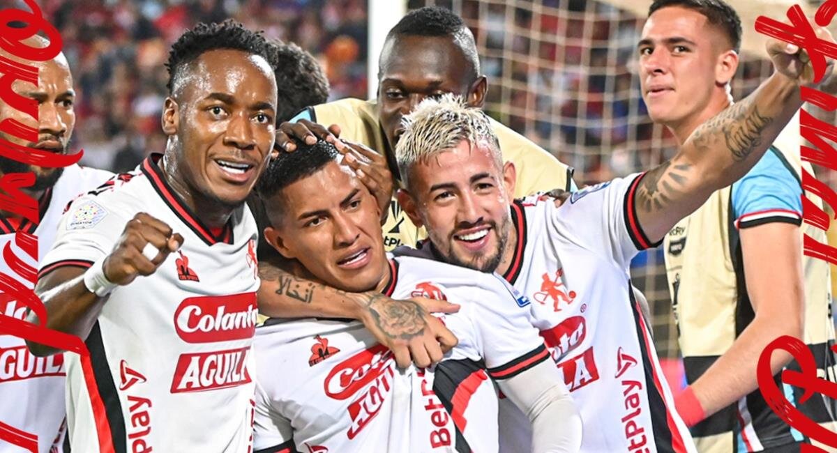 Los Gigantes del Fútbol en Posiciones Complicadas