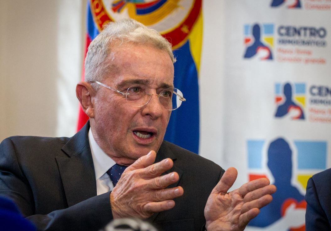 "Impertinente": Jueza rechazó recurso de nulidad de Uribe